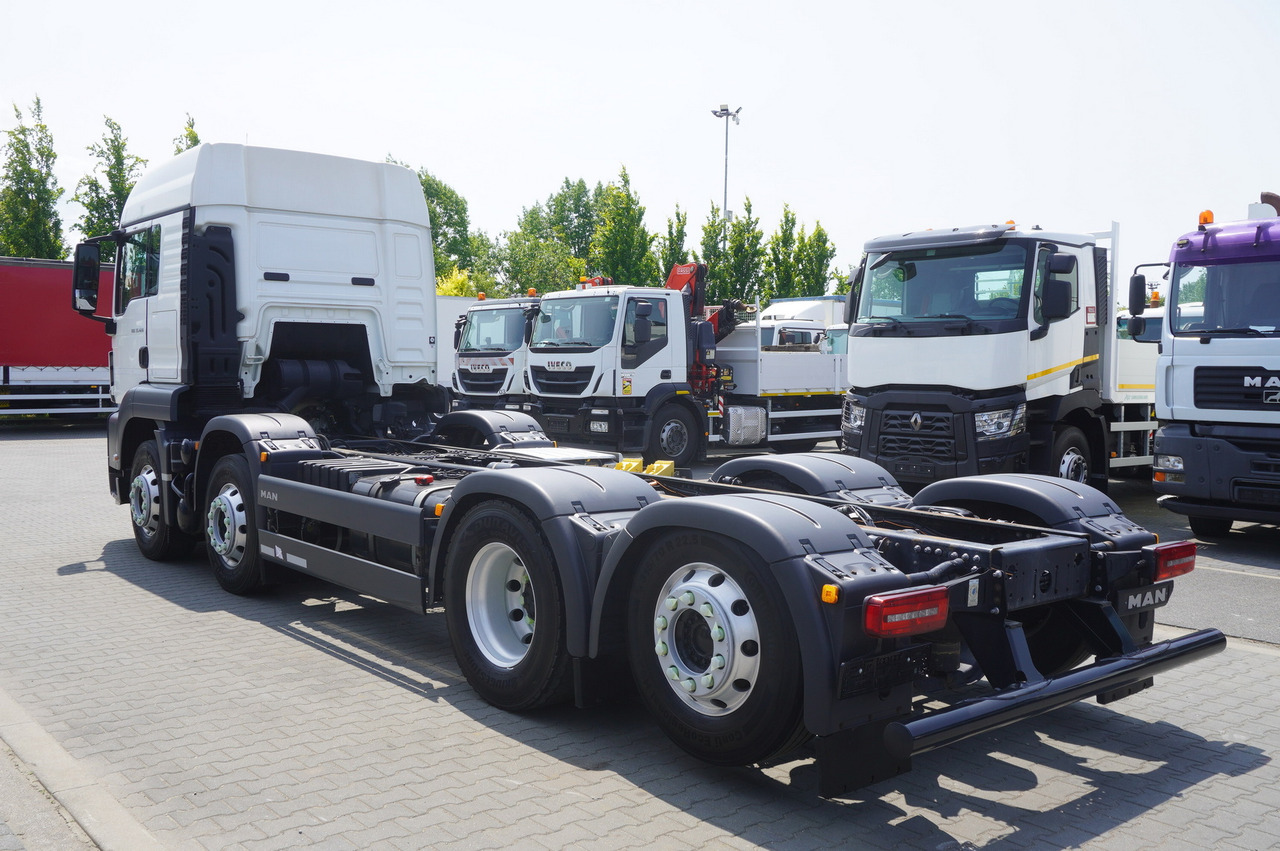 MAN TGS 35.420 8x2 / Chassis 6.4 m / 3 steered axles - משאית עם שלדת תא: תמונה 4 MAN TGS 35.420 8x2 / Chassis 6.4 m / 3 steered axles - משאית עם שלדת תא: תמונה 4