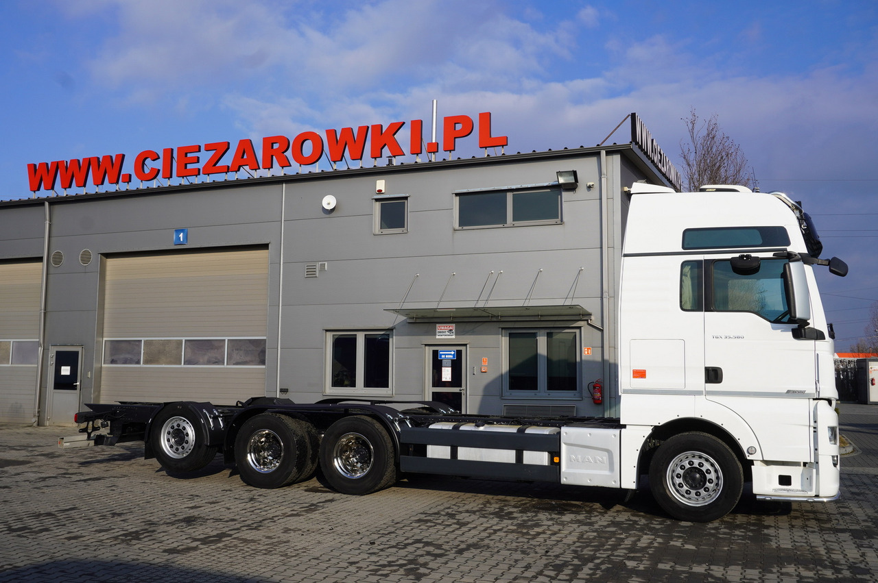 MAN TGX 35.580 E6 8x4/4 - 8.8m chassis frame - משאית מנוף: תמונה 4 MAN TGX 35.580 E6 8x4/4 - 8.8m chassis frame - משאית מנוף: תמונה 4