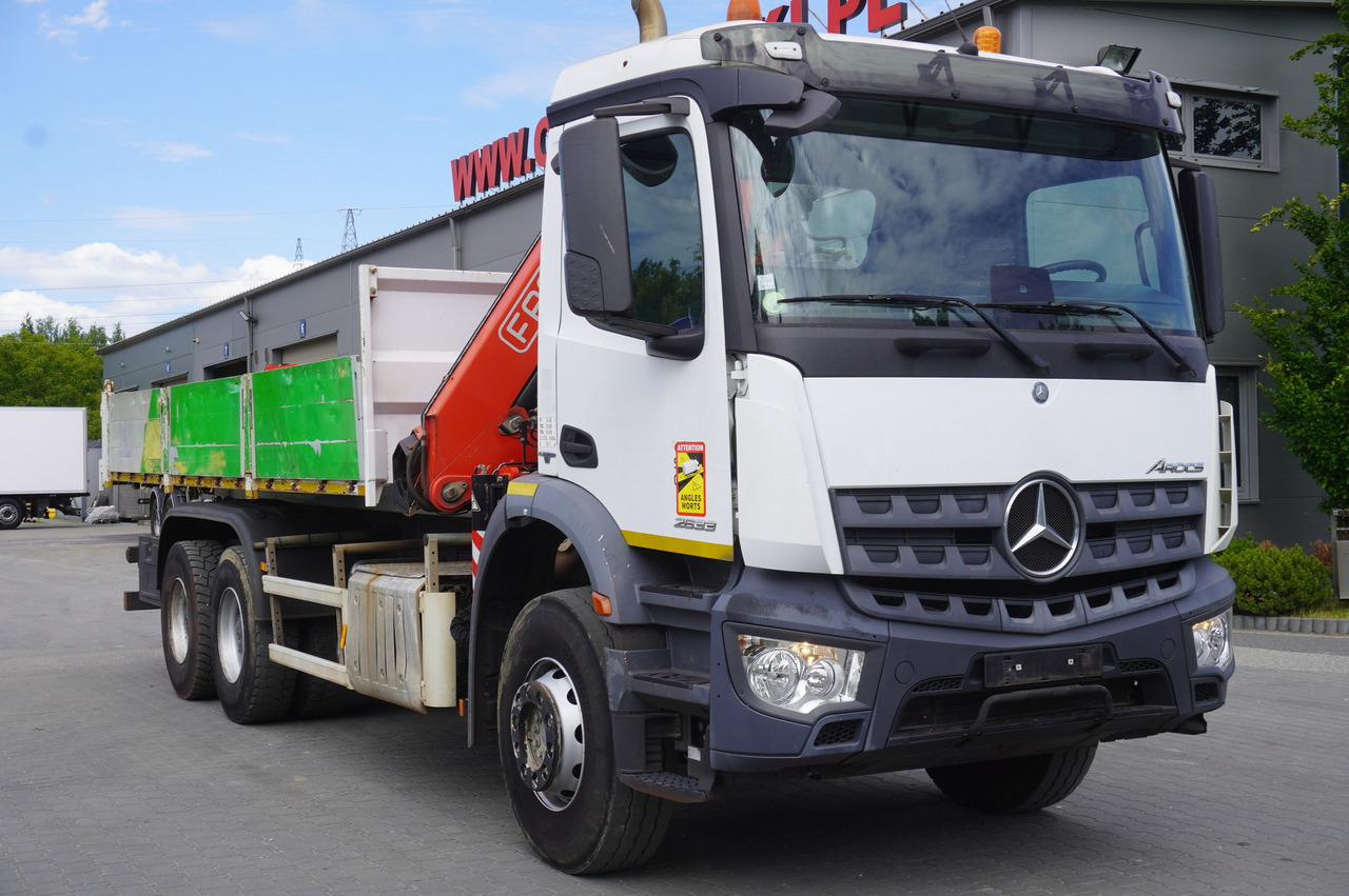 MERCEDES-BENZ AROCS 2633 6x4 / 5.5 T crane FASSI F135 / Tipper 15 EPAL - משאית מנוף: תמונה 2 MERCEDES-BENZ AROCS 2633 6x4 / 5.5 T crane FASSI F135 / Tipper 15 EPAL - משאית מנוף: תמונה 2