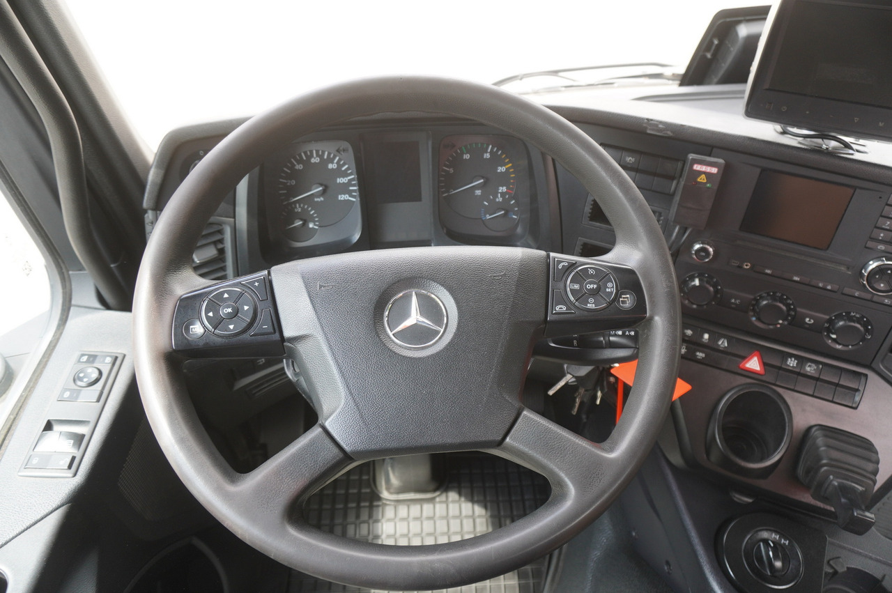 משאית מנוף MERCEDES-BENZ AROCS 2633 6x4 / 5.5 T crane FASSI F135 / Tipper 15 EPAL: תמונה 24