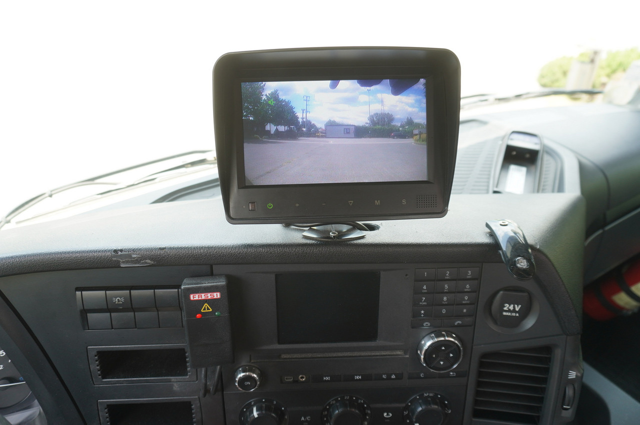 משאית מנוף MERCEDES-BENZ AROCS 2633 6x4 / 5.5 T crane FASSI F135 / Tipper 15 EPAL: תמונה 27