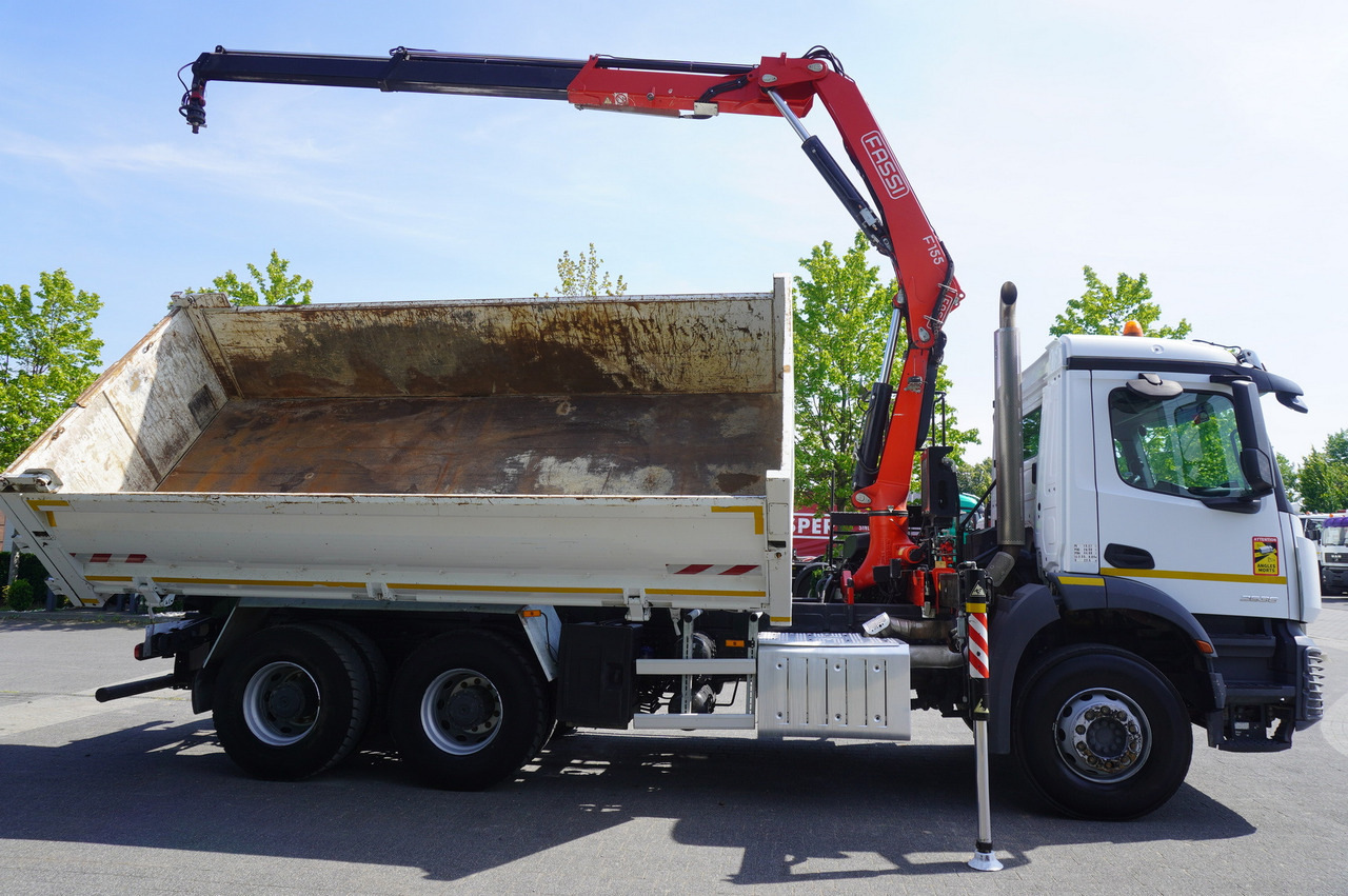 משאית צד נופל/ שטוחה, משאית מנוף MERCEDES-BENZ AROCS 2636 / Fassi F155A.0.22 crane 6t / 120 tho. km / 3-sided dump truck / 2 x Bordmatic: תמונה 8