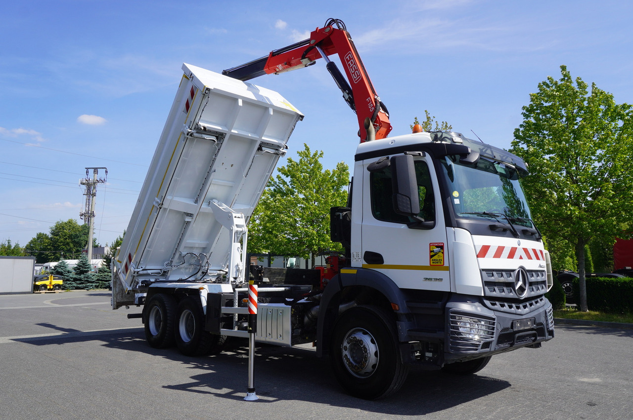 משאית מנוף MERCEDES-BENZ AROCS 2636 / Fassi F155A.0.22 crane 6t / 120 tho. km / 3-sided dump truck / 2 x Bordmatic: תמונה 9