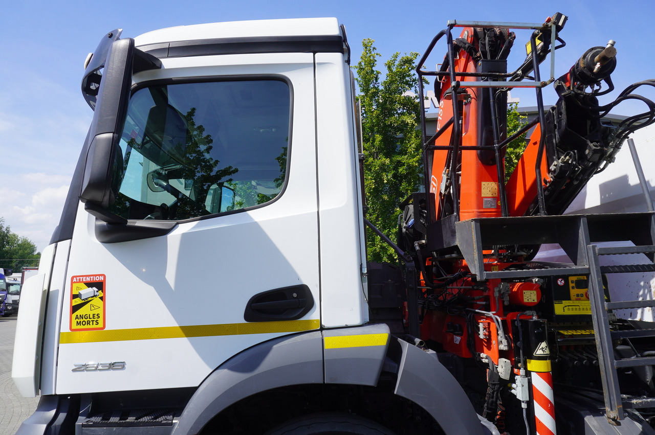 משאית צד נופל/ שטוחה, משאית מנוף MERCEDES-BENZ AROCS 2636 / Fassi F155A.0.22 crane 6t / 120 tho. km / 3-sided dump truck / 2 x Bordmatic: תמונה 23