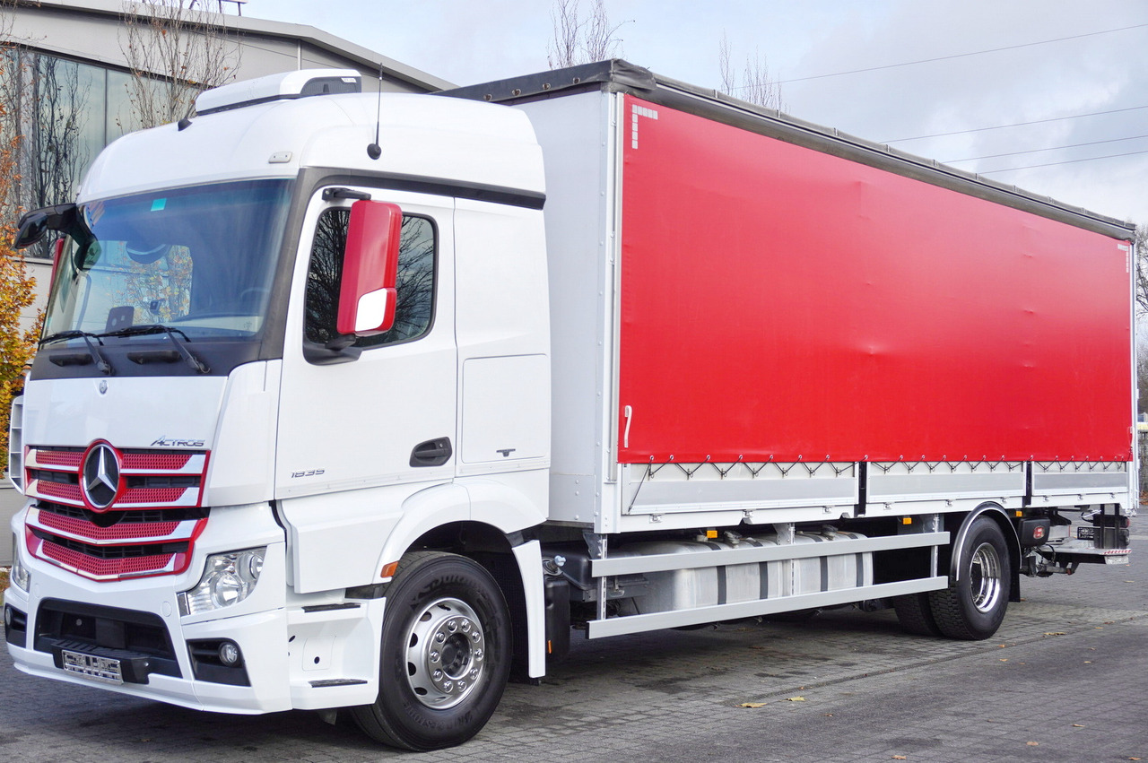 MERCEDES-BENZ Actros 1835 E6 4×2 / Curtainsider 21 pallets / tail lift 1.5t - משאית וילונות צד: תמונה 1 MERCEDES-BENZ Actros 1835 E6 4×2 / Curtainsider 21 pallets / tail lift 1.5t - משאית וילונות צד: תמונה 1