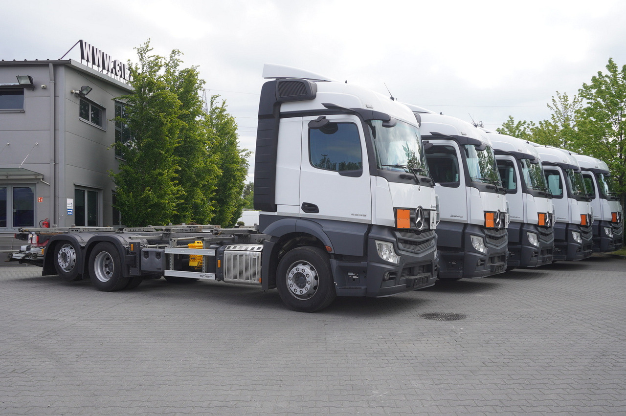 MERCEDES-BENZ Actros 2545 6×2 MP5 / ADR AT / 12 units - מוביל מכולות/ משאית החלפת גוף: תמונה 2 MERCEDES-BENZ Actros 2545 6×2 MP5 / ADR AT / 12 units - מוביל מכולות/ משאית החלפת גוף: תמונה 2