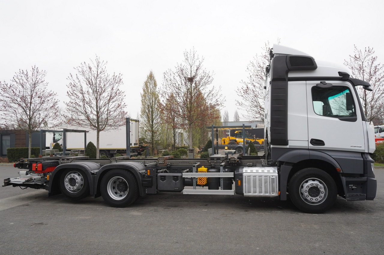 MERCEDES-BENZ Actros 2545 6×2 MP5 / ADR / several units - מוביל מכולות/ משאית החלפת גוף: תמונה 2 MERCEDES-BENZ Actros 2545 6×2 MP5 / ADR / several units - מוביל מכולות/ משאית החלפת גוף: תמונה 2