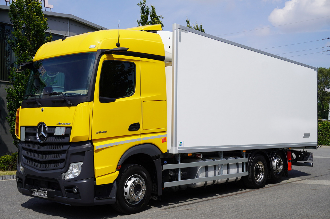 MERCEDES-BENZ Actros 2545 MP5 6×2 E6 / NEW Igloocar refrigerator / 19 pallets - משאית קירור: תמונה 1 MERCEDES-BENZ Actros 2545 MP5 6×2 E6 / NEW Igloocar refrigerator / 19 pallets - משאית קירור: תמונה 1