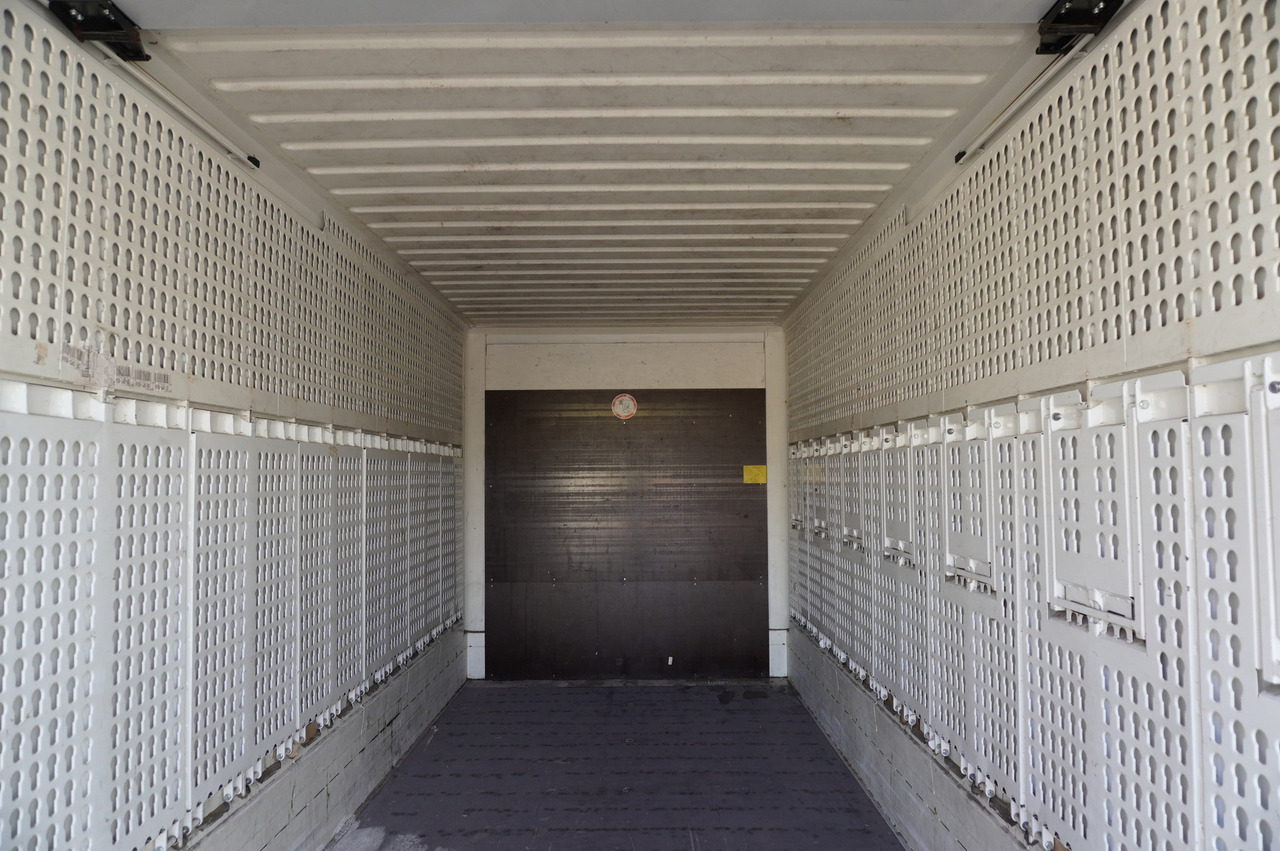 MERCEDES-BENZ Actros 2545 MP5 / KRONE 18 EPAL box body / ADR AT - משאית תיבה: תמונה 4 MERCEDES-BENZ Actros 2545 MP5 / KRONE 18 EPAL box body / ADR AT - משאית תיבה: תמונה 4