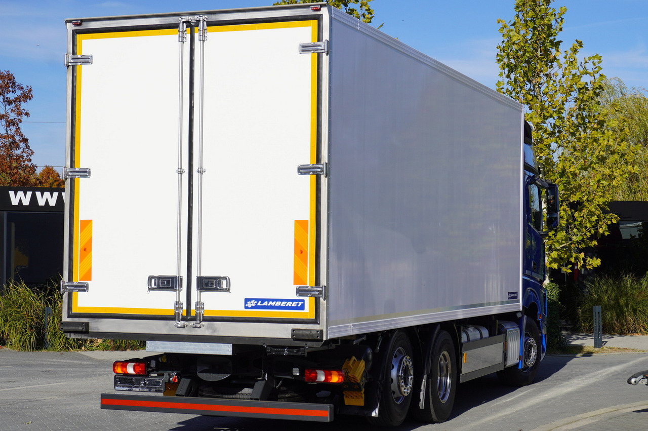 MERCEDES-BENZ Actros 2548 E6 / GIGA / Cab Lounge chair / Lamberet Refrigerator / Carrier Supra 950 - משאית קירור: תמונה 3 MERCEDES-BENZ Actros 2548 E6 / GIGA / Cab Lounge chair / Lamberet Refrigerator / Carrier Supra 950 - משאית קירור: תמונה 3