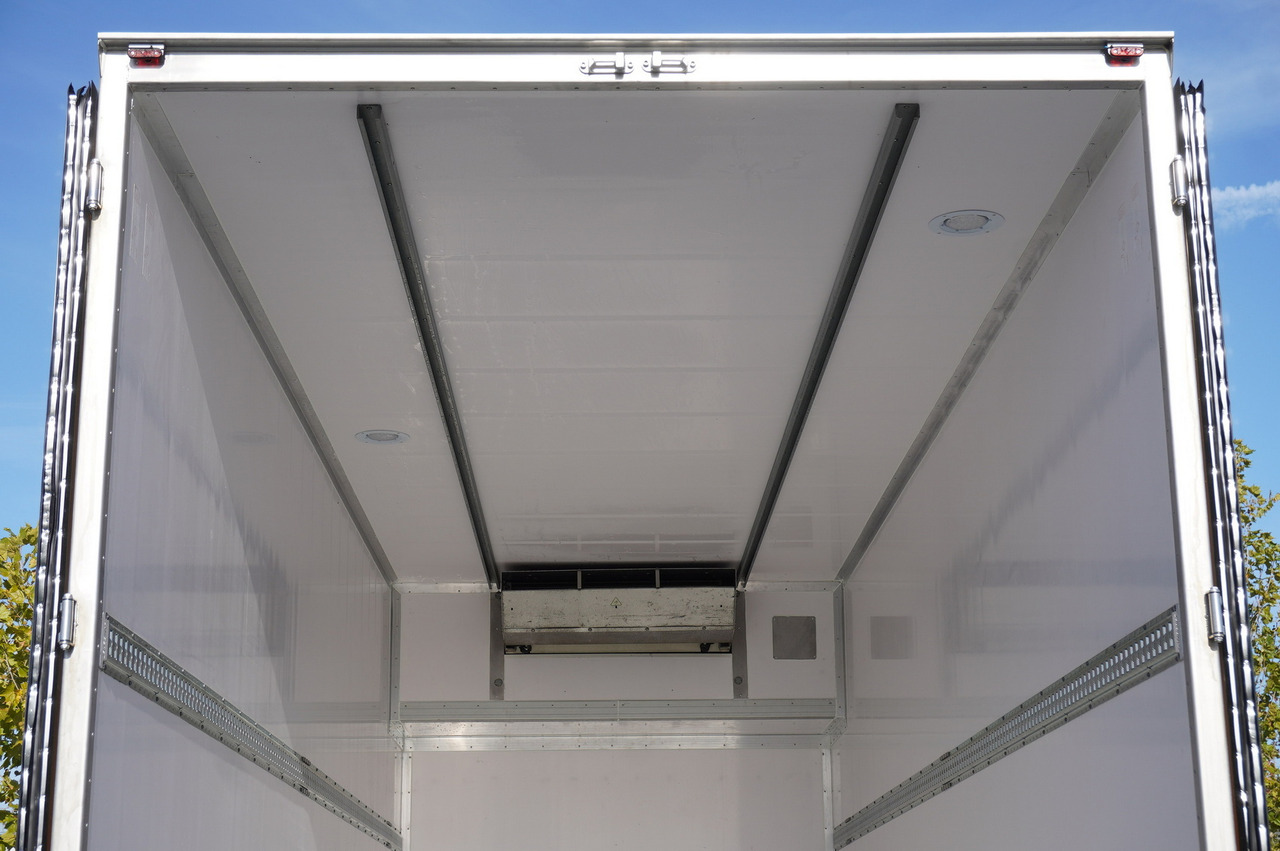 משאית קירור MERCEDES-BENZ Actros 2548 E6 / GIGA / Cab Lounge chair / Lamberet Refrigerator / Carrier Supra 950: תמונה 17