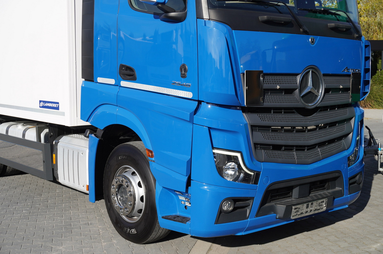 משאית קירור MERCEDES-BENZ Actros 2548 E6 / GIGA / Cab Lounge chair / Lamberet Refrigerator / Carrier Supra 950: תמונה 11