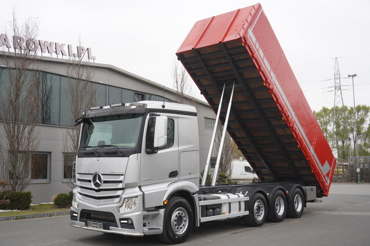 MERCEDES-BENZ Actros 3563 8x4 / Tipper for grain 20 t load capacity - משאית צד נופל/ שטוחה: תמונה 1 MERCEDES-BENZ Actros 3563 8x4 / Tipper for grain 20 t load capacity - משאית צד נופל/ שטוחה: תמונה 1