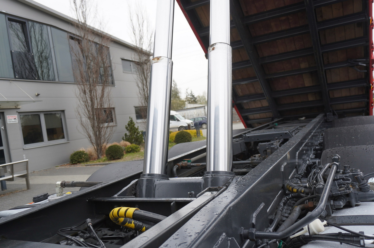 משאית צד נופל/ שטוחה MERCEDES-BENZ Actros 3563 8x4 / Tipper for grain 20 t load capacity: תמונה 16 משאית צד נופל/ שטוחה MERCEDES-BENZ Actros 3563 8x4 / Tipper for grain 20 t load capacity: תמונה 16