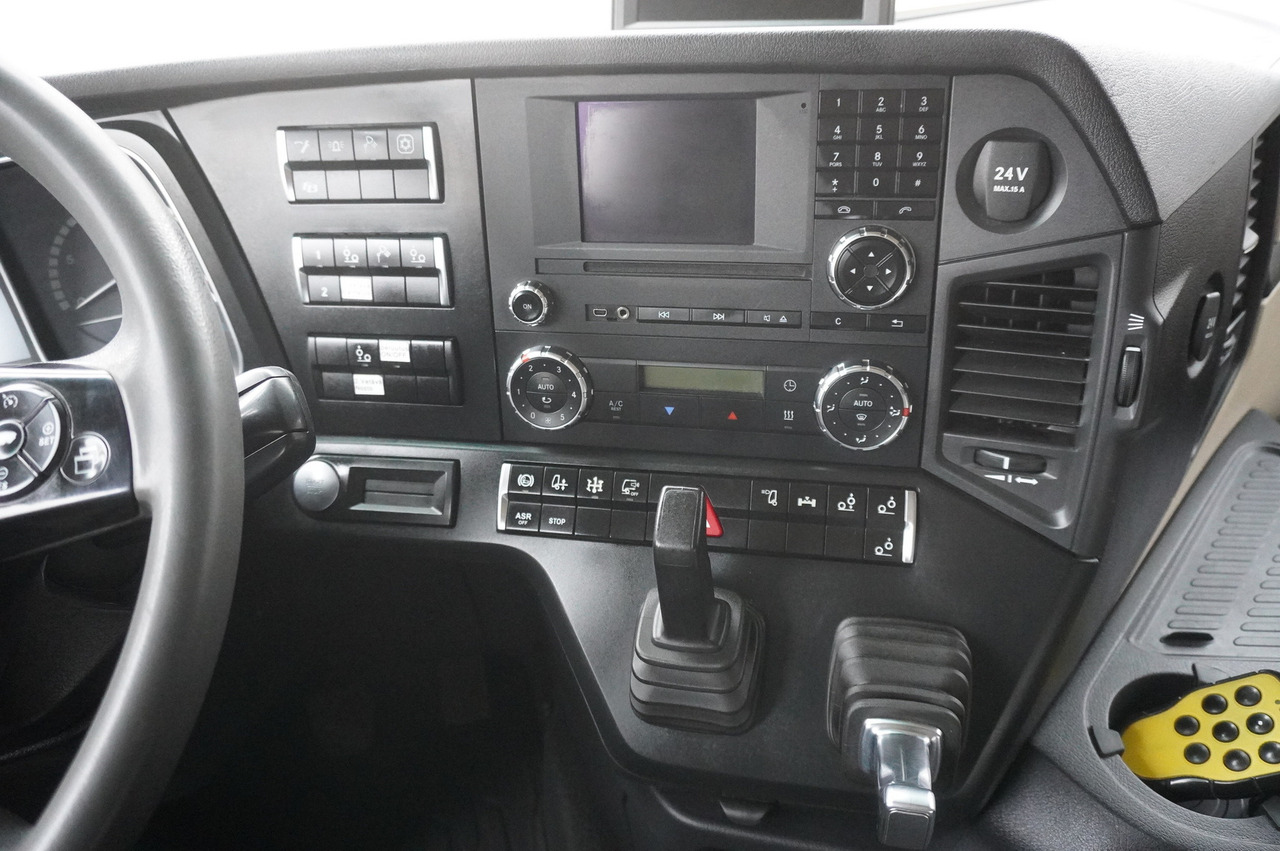 משאית צד נופל/ שטוחה MERCEDES-BENZ Actros 3563 8x4 / Tipper for grain 20 t load capacity: תמונה 28 משאית צד נופל/ שטוחה MERCEDES-BENZ Actros 3563 8x4 / Tipper for grain 20 t load capacity: תמונה 28