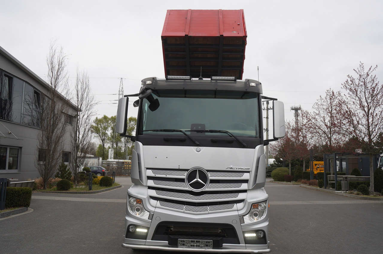 משאית צד נופל/ שטוחה MERCEDES-BENZ Actros 3563 8x4 / Tipper for grain 20 t load capacity: תמונה 13 משאית צד נופל/ שטוחה MERCEDES-BENZ Actros 3563 8x4 / Tipper for grain 20 t load capacity: תמונה 13