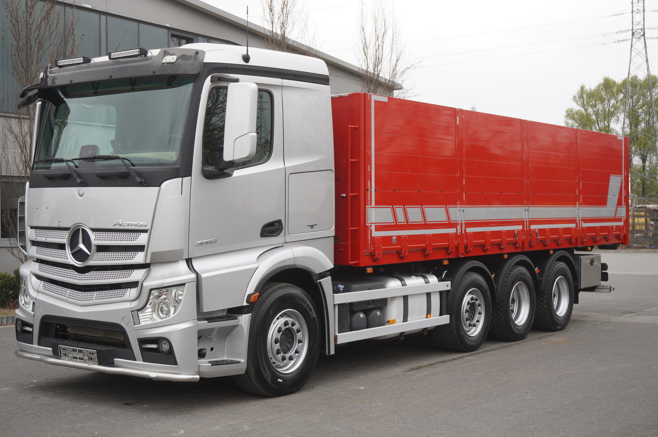 MERCEDES-BENZ Actros 3563 8x4 / Tipper for grain 20 t load capacity - משאית צד נופל/ שטוחה: תמונה 2 MERCEDES-BENZ Actros 3563 8x4 / Tipper for grain 20 t load capacity - משאית צד נופל/ שטוחה: תמונה 2