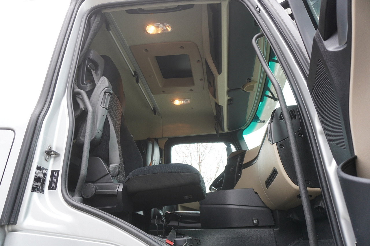 משאית צד נופל/ שטוחה MERCEDES-BENZ Actros 3563 8x4 / Tipper for grain 20 t load capacity: תמונה 36 משאית צד נופל/ שטוחה MERCEDES-BENZ Actros 3563 8x4 / Tipper for grain 20 t load capacity: תמונה 36