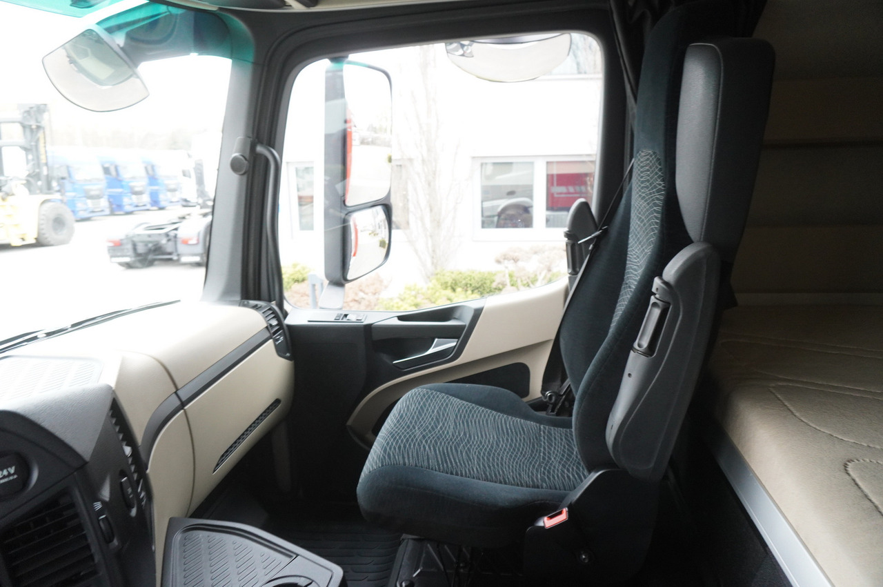 משאית צד נופל/ שטוחה MERCEDES-BENZ Actros 3563 8x4 / Tipper for grain 20 t load capacity: תמונה 33 משאית צד נופל/ שטוחה MERCEDES-BENZ Actros 3563 8x4 / Tipper for grain 20 t load capacity: תמונה 33