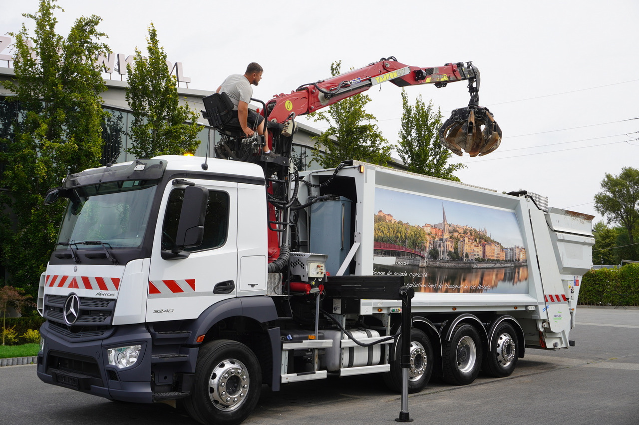 MERCEDES-BENZ Antos 3240 8x2 / Tajfun 5T crane / Farid Industries garbage truck/ 3 steered axles - משאית ואקום: תמונה 4 MERCEDES-BENZ Antos 3240 8x2 / Tajfun 5T crane / Farid Industries garbage truck/ 3 steered axles - משאית ואקום: תמונה 4