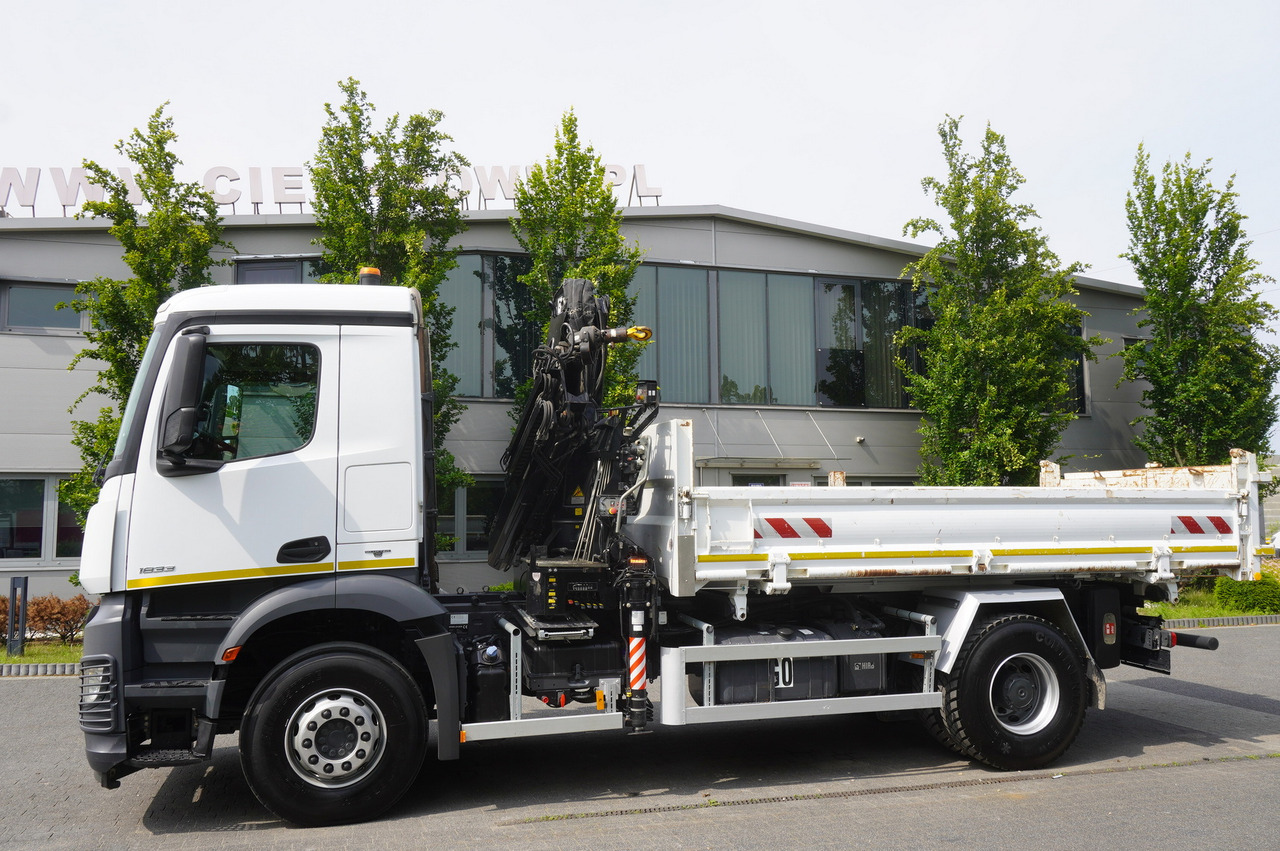 MERCEDES-BENZ Arocs 1833 / 87,000 km!!! / Hds HIAB X-DUO 128 B-2 / three-sided tipper - משאית צד נופל/ שטוחה, משאית מנוף: תמונה 5 MERCEDES-BENZ Arocs 1833 / 87,000 km!!! / Hds HIAB X-DUO 128 B-2 / three-sided tipper - משאית צד נופל/ שטוחה, משאית מנוף: תמונה 5