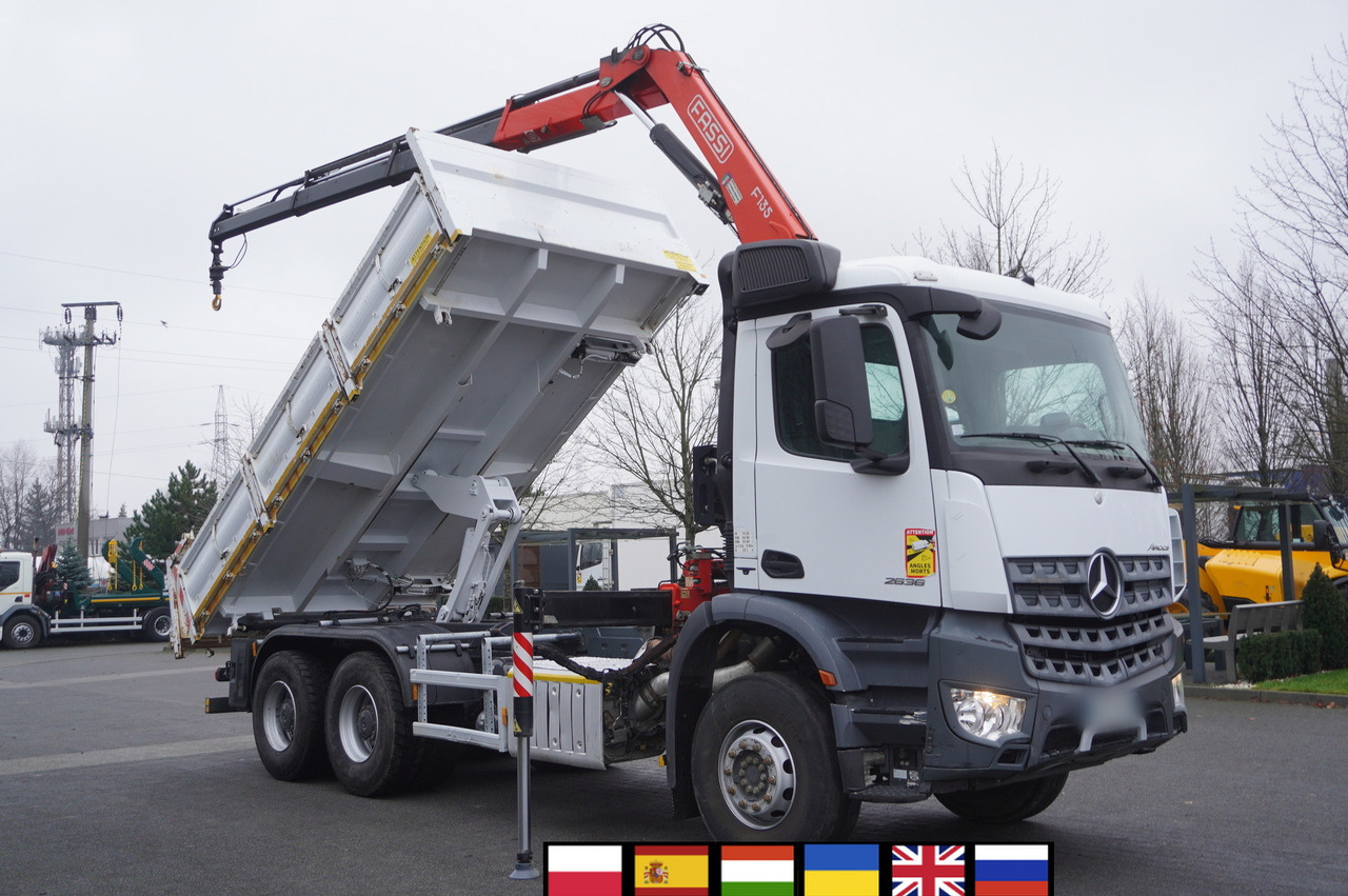 MERCEDES-BENZ Arocs 2636 6x4 / 2-way tipper / Fassi F135A.0.23 / remote control / Rotator - משאית מנוף: תמונה 1 MERCEDES-BENZ Arocs 2636 6x4 / 2-way tipper / Fassi F135A.0.23 / remote control / Rotator - משאית מנוף: תמונה 1