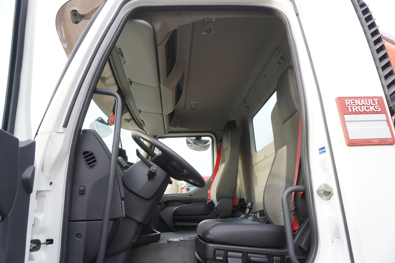 משאית צד נופל/ שטוחה, משאית מנוף RENAULT C280 DTI 8 / FASSI crane 5.6 T / range 8 m / Flatbed 15 EPAL: תמונה 24 משאית צד נופל/ שטוחה, משאית מנוף RENAULT C280 DTI 8 / FASSI crane 5.6 T / range 8 m / Flatbed 15 EPAL: תמונה 24