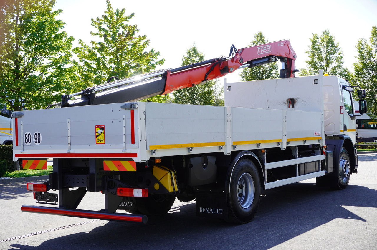 RENAULT C280 DTI 8 / FASSI crane 5.6 T / range 8 m / Flatbed 15 EPAL - משאית צד נופל/ שטוחה, משאית מנוף: תמונה 4 RENAULT C280 DTI 8 / FASSI crane 5.6 T / range 8 m / Flatbed 15 EPAL - משאית צד נופל/ שטוחה, משאית מנוף: תמונה 4