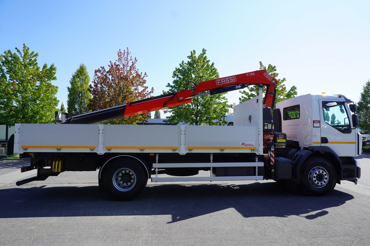 RENAULT C280 DTI 8 / FASSI crane 5.6 T / range 8 m / Flatbed 15 EPAL - משאית מנוף: תמונה 2 RENAULT C280 DTI 8 / FASSI crane 5.6 T / range 8 m / Flatbed 15 EPAL - משאית מנוף: תמונה 2