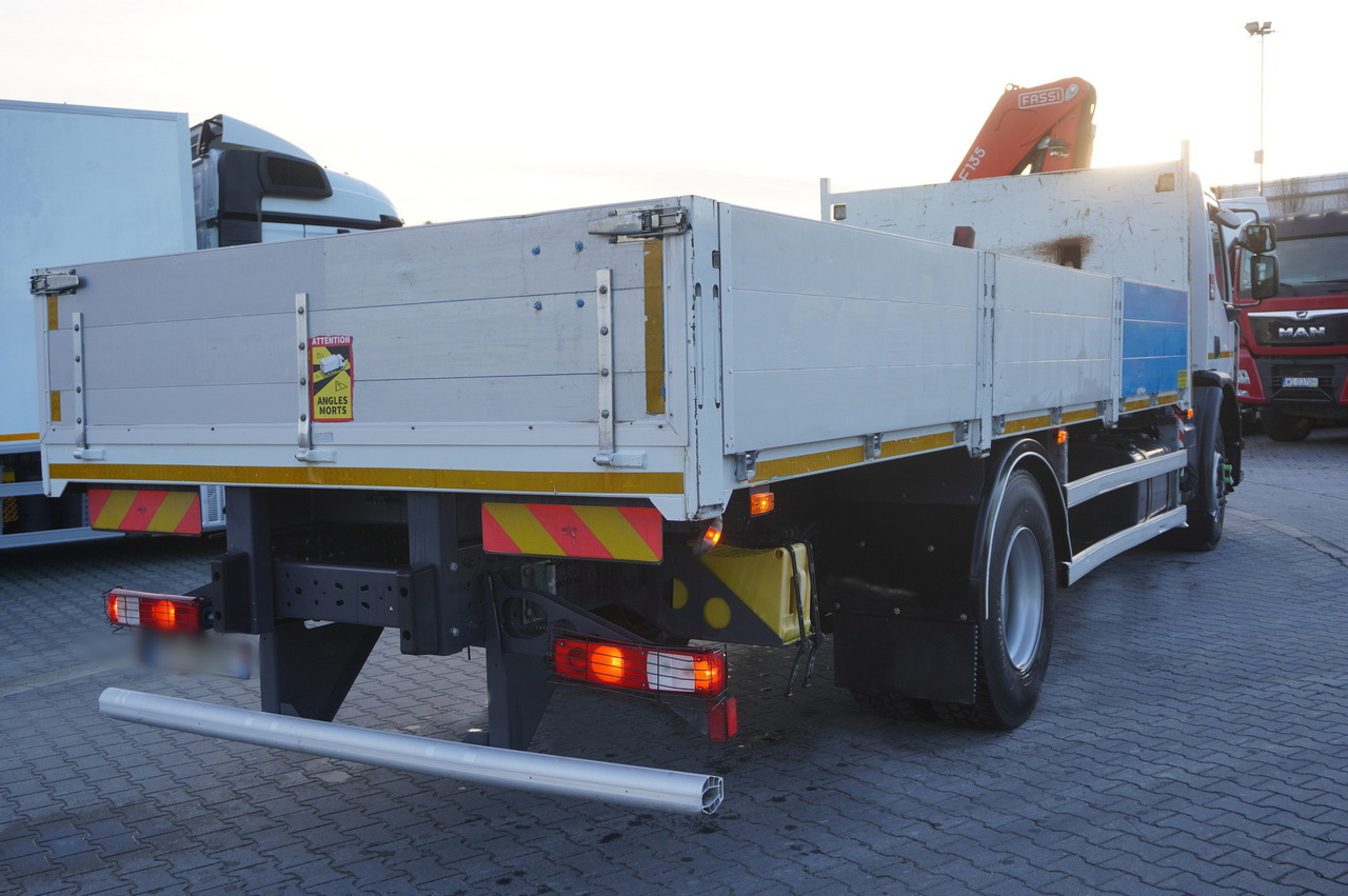 RENAULT C280 DTI 8 / FASSI crane 5.6 T / range 8 m / Flatbed 15 EPAL - משאית מנוף: תמונה 3 RENAULT C280 DTI 8 / FASSI crane 5.6 T / range 8 m / Flatbed 15 EPAL - משאית מנוף: תמונה 3