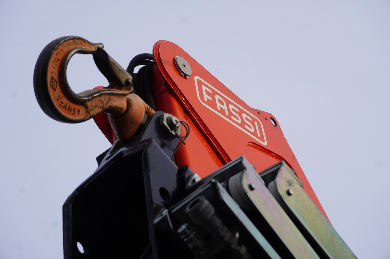 משאית צד נופל/ שטוחה, משאית מנוף RENAULT C280 DTI 8 / FASSI crane 5.6 T / range 8 m / Flatbed 15 EPAL: תמונה 12 משאית צד נופל/ שטוחה, משאית מנוף RENAULT C280 DTI 8 / FASSI crane 5.6 T / range 8 m / Flatbed 15 EPAL: תמונה 12