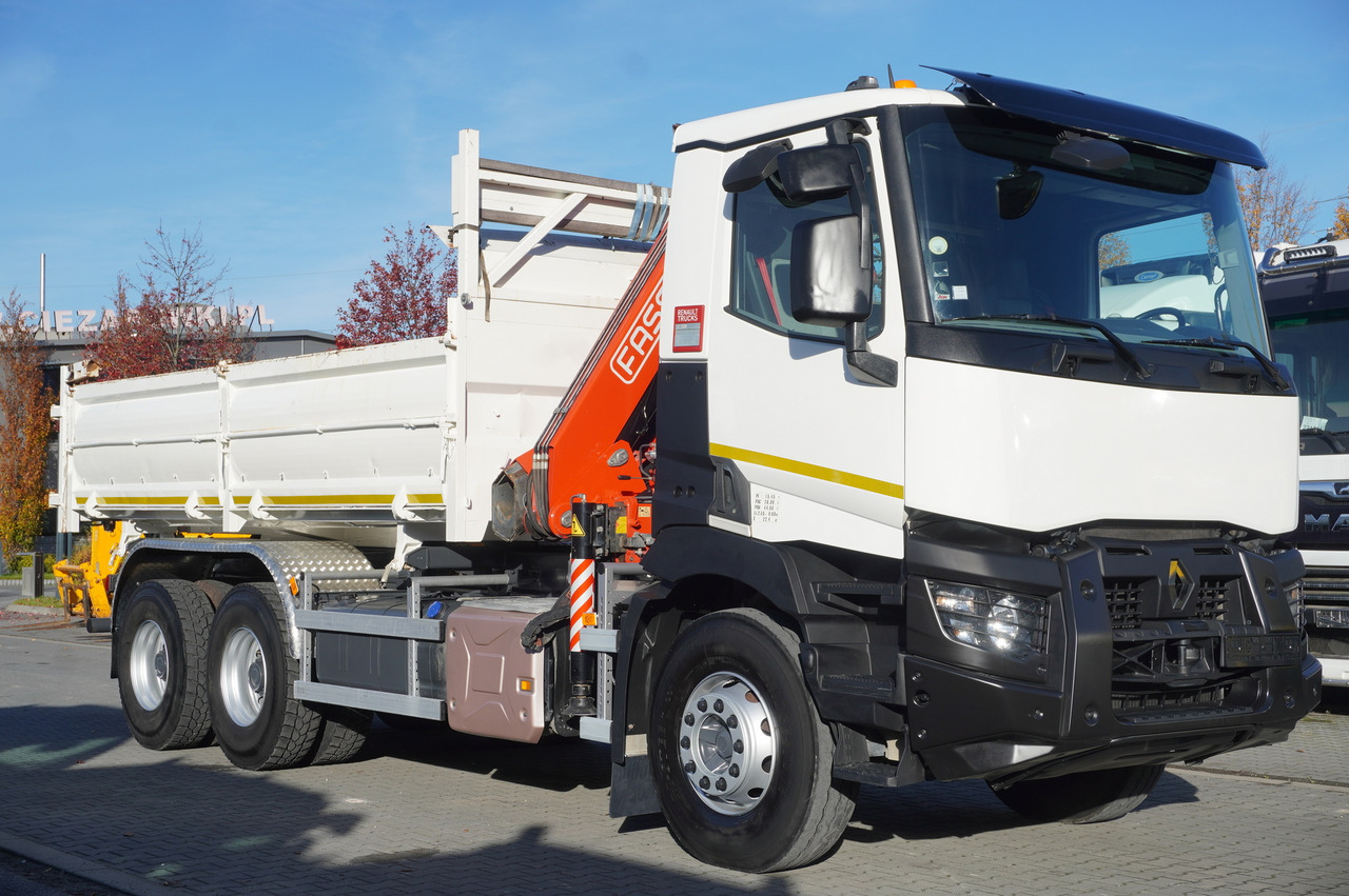 RENAULT C380 E6 6×4 / HDS Fassi F135 2700 MTH / Range 8 m / 5.6 t lifting capacity / 3-side tipper / Bortmatic - מזהיר, משאית מנוף: תמונה 2 RENAULT C380 E6 6×4 / HDS Fassi F135 2700 MTH / Range 8 m / 5.6 t lifting capacity / 3-side tipper / Bortmatic - מזהיר, משאית מנוף: תמונה 2