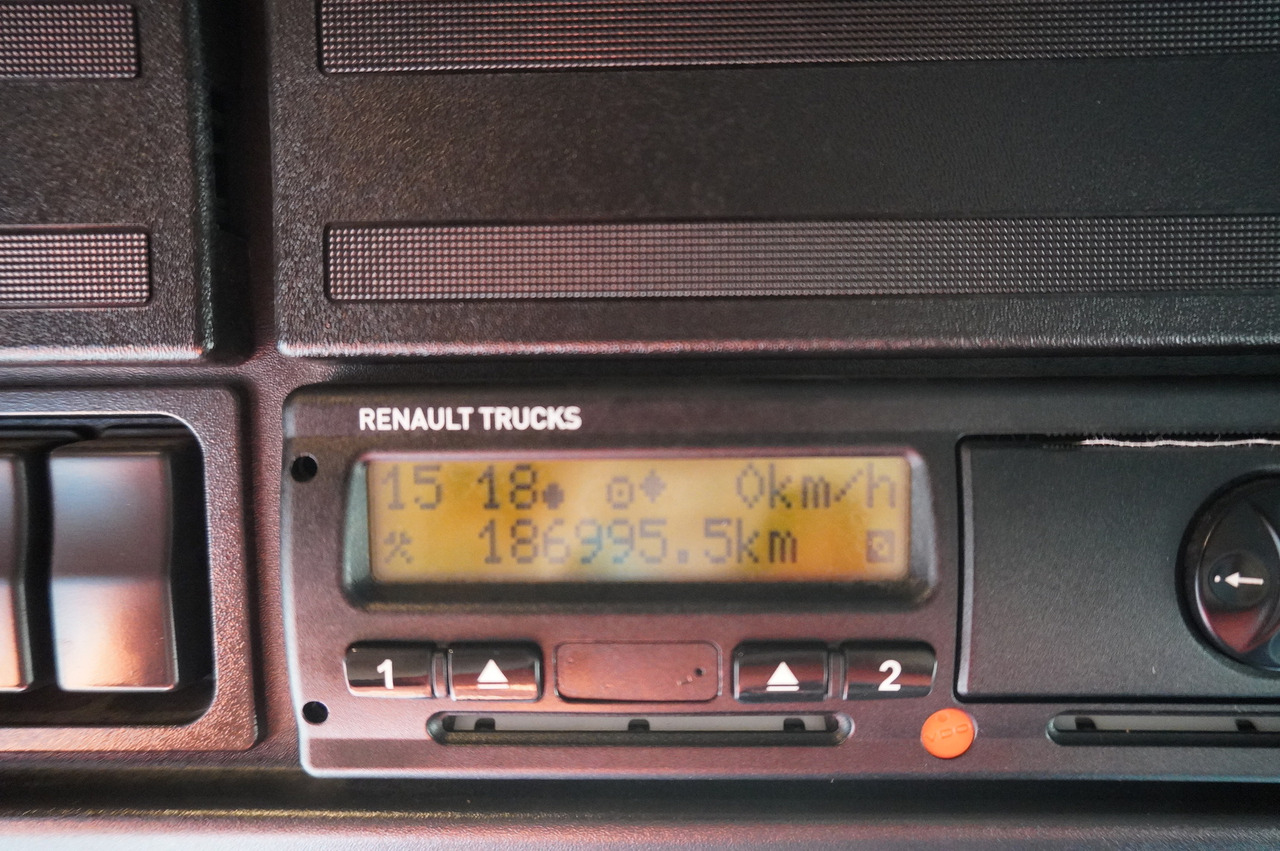 RENAULT D12 / 180,000 km / frame 9.15 m - משאית עם שלדת תא: תמונה 3 RENAULT D12 / 180,000 km / frame 9.15 m - משאית עם שלדת תא: תמונה 3