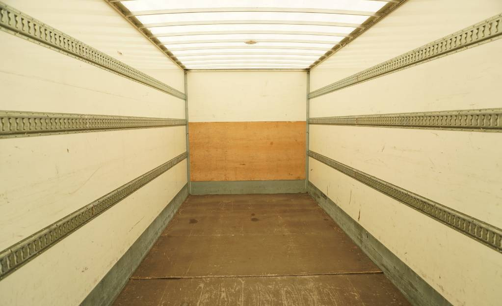 RENAULT D12 E6 / Container 18 pallets / tail lift - משאית תיבה: תמונה 5 RENAULT D12 E6 / Container 18 pallets / tail lift - משאית תיבה: תמונה 5