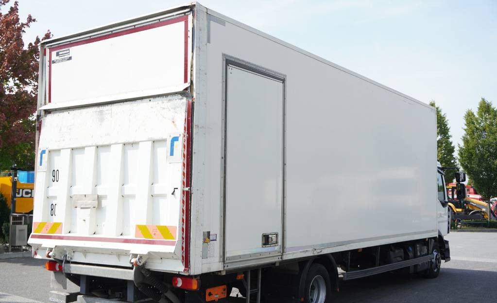 RENAULT D12 E6 / Container 18 pallets / tail lift - משאית תיבה: תמונה 5 RENAULT D12 E6 / Container 18 pallets / tail lift - משאית תיבה: תמונה 5