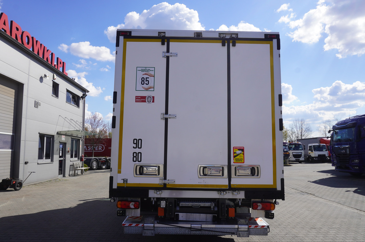RENAULT D12 / Lamberet refrigerated truck / Dhollandia tail lift 1500 kg / 130 thousand km !! - משאית קירור: תמונה 4 RENAULT D12 / Lamberet refrigerated truck / Dhollandia tail lift 1500 kg / 130 thousand km !! - משאית קירור: תמונה 4