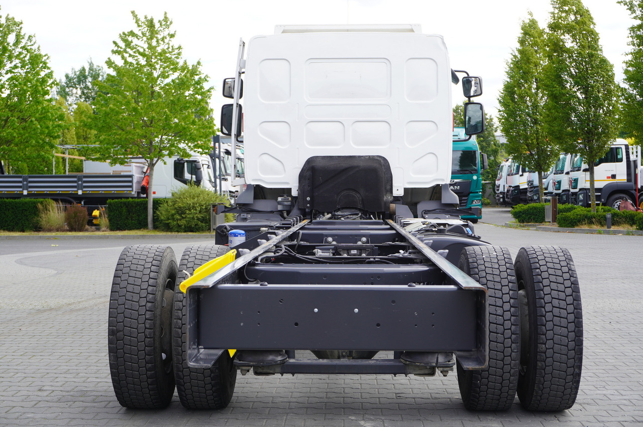 RENAULT D16 / Chassis 7.1 m / Differential lock - מוביל מכולות/ משאית החלפת גוף: תמונה 4 RENAULT D16 / Chassis 7.1 m / Differential lock - מוביל מכולות/ משאית החלפת גוף: תמונה 4