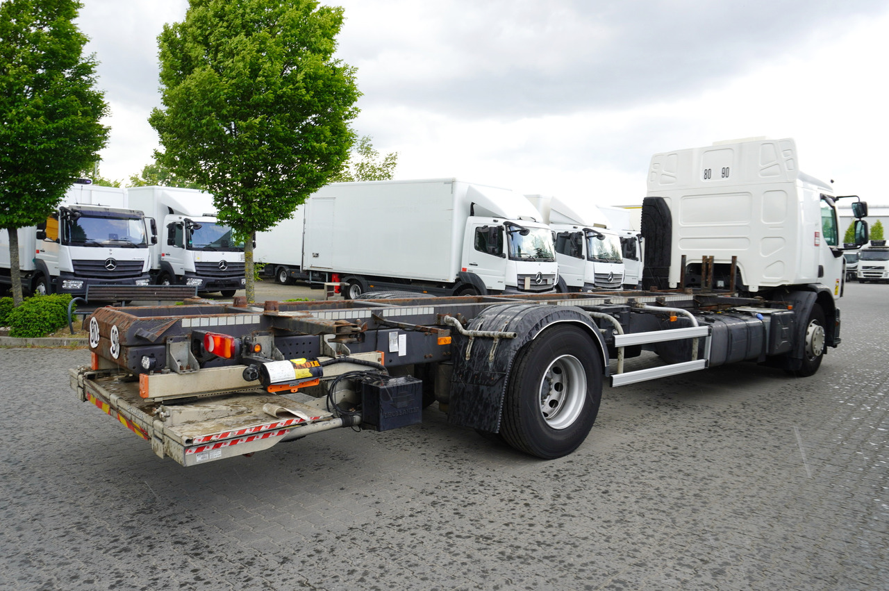 RENAULT D19 Wide Glob / BDF / load capacity 11t / 280 thousand km / tail lift - משאית עם שלדת תא: תמונה 5 RENAULT D19 Wide Glob / BDF / load capacity 11t / 280 thousand km / tail lift - משאית עם שלדת תא: תמונה 5
