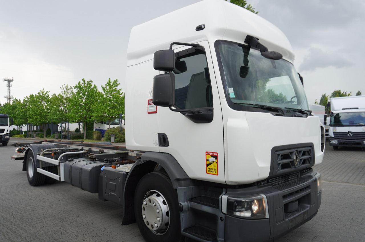 RENAULT D19 Wide Glob / BDF / load capacity 11t / 280 thousand km / tail lift - משאית עם שלדת תא: תמונה 1 RENAULT D19 Wide Glob / BDF / load capacity 11t / 280 thousand km / tail lift - משאית עם שלדת תא: תמונה 1