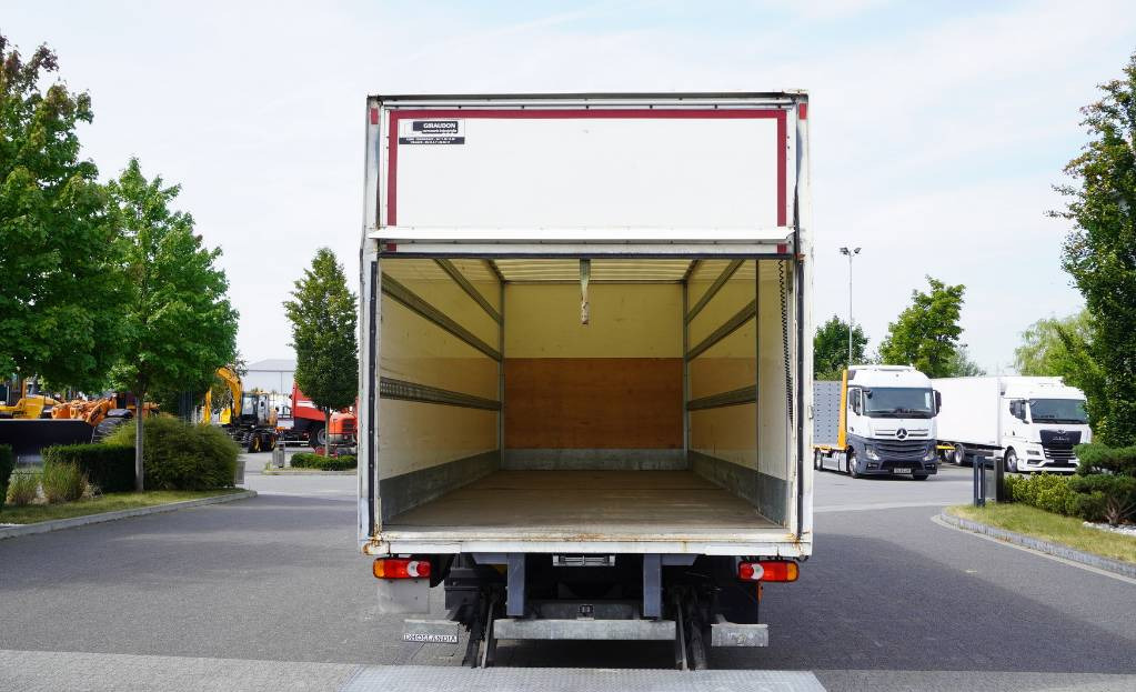 משאית תיבה RENAULT Renault D12 E6 / Container 18 pallets / Lift: תמונה 19