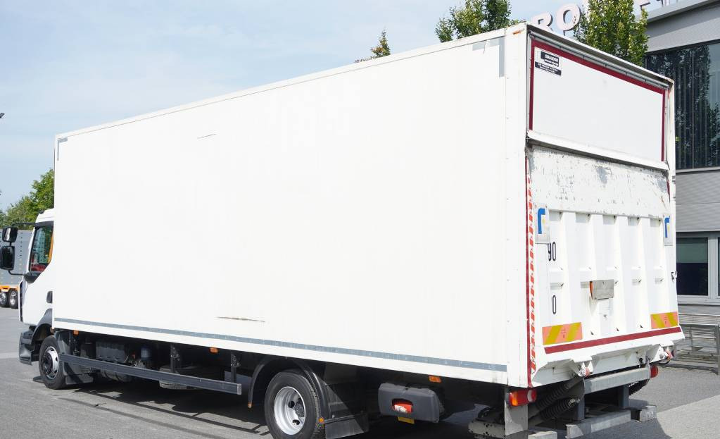 RENAULT Renault D12 E6 / Container 18 pallets / Lift - משאית תיבה: תמונה 3 RENAULT Renault D12 E6 / Container 18 pallets / Lift - משאית תיבה: תמונה 3
