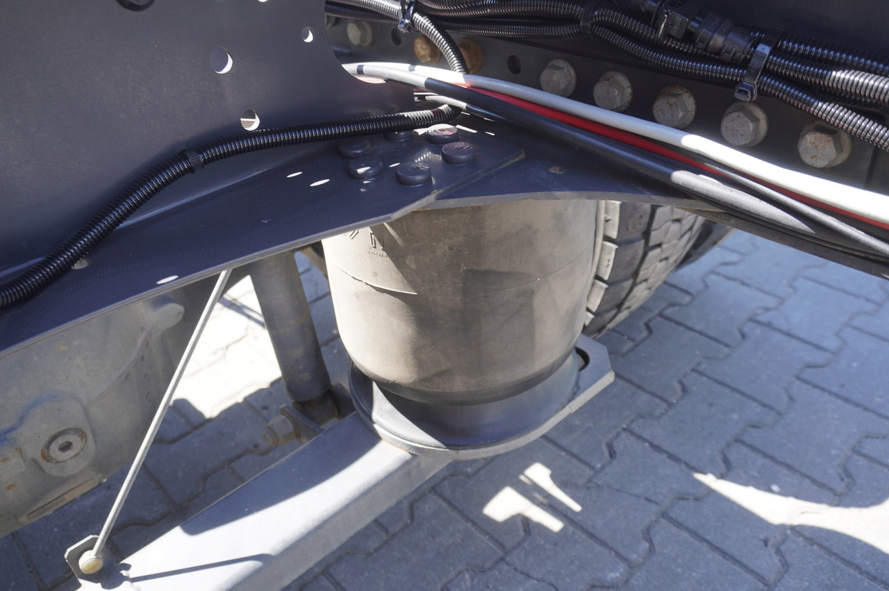 RENAULT Renault D16 / frame 7.3 m / Differential lock / 3 units - מוביל מכולות/ משאית החלפת גוף: תמונה 5 RENAULT Renault D16 / frame 7.3 m / Differential lock / 3 units - מוביל מכולות/ משאית החלפת גוף: תמונה 5