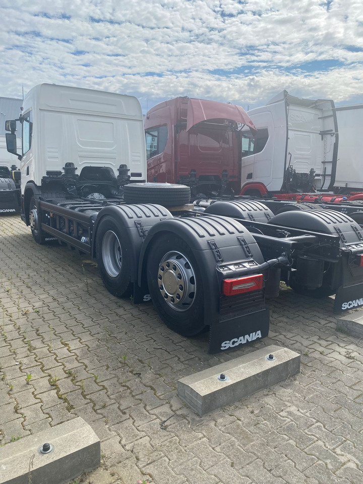 SCANIA P 340 B6x2*4NA / chassis frame / steering axle / CNG / large cab / 8 units - משאית עם שלדת תא: תמונה 3 SCANIA P 340 B6x2*4NA / chassis frame / steering axle / CNG / large cab / 8 units - משאית עם שלדת תא: תמונה 3