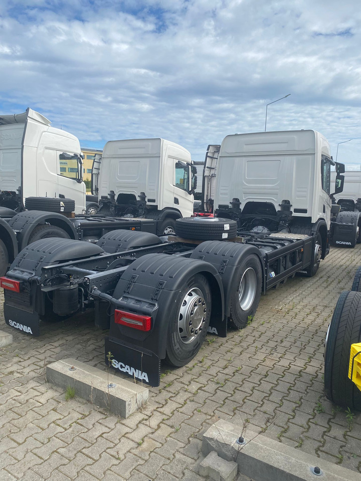 SCANIA P 340 B6x2*4NA / chassis frame / steering axle / CNG / large cab / 8 units - משאית עם שלדת תא: תמונה 4 SCANIA P 340 B6x2*4NA / chassis frame / steering axle / CNG / large cab / 8 units - משאית עם שלדת תא: תמונה 4