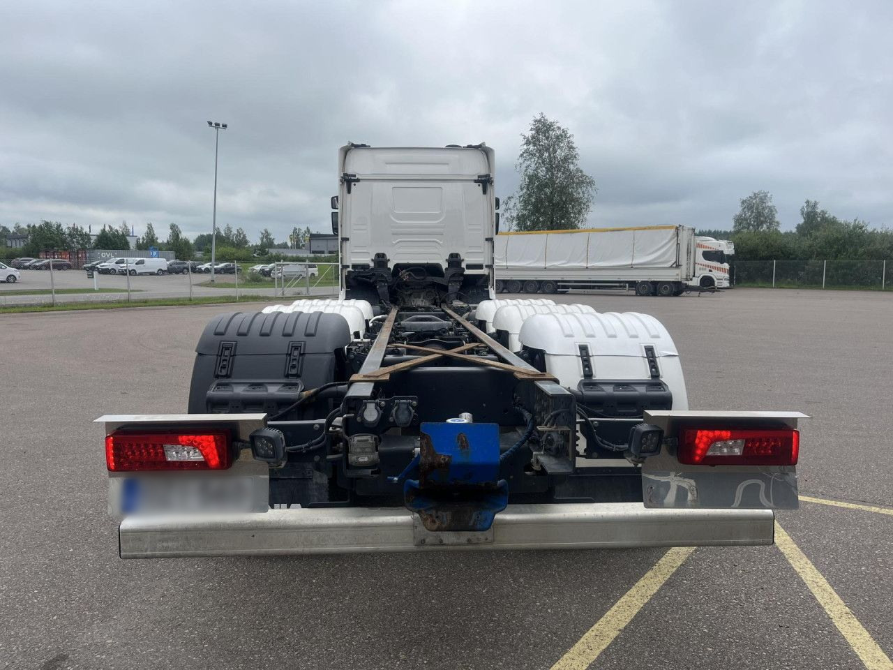 SCANIA R560 B8x4*4 / Chassis / sleeper cab / Power take-off - משאית מנוף: תמונה 5 SCANIA R560 B8x4*4 / Chassis / sleeper cab / Power take-off - משאית מנוף: תמונה 5