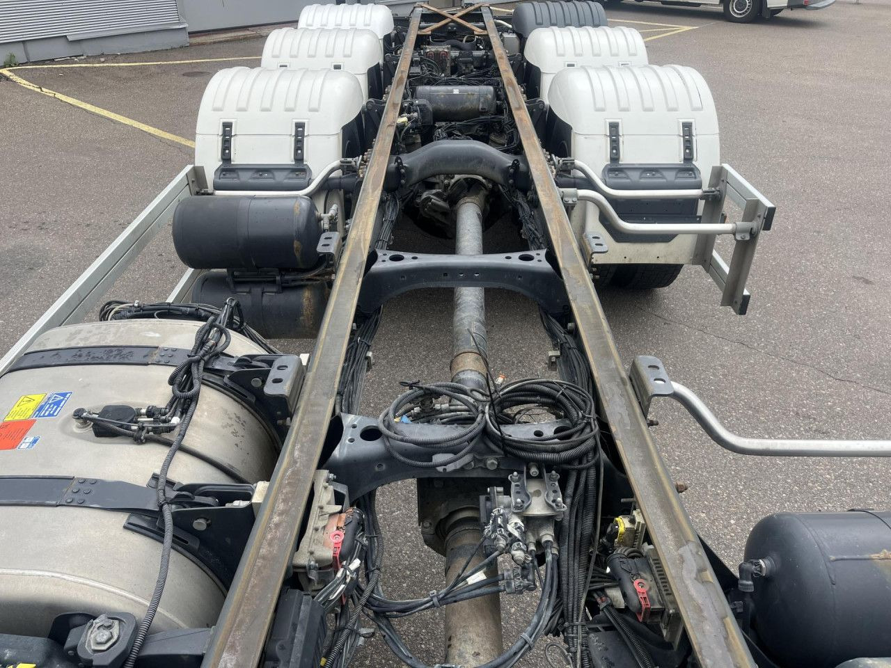 הַחכָּרָה SCANIA R560 B8x4*4 / Chassis / sleeper cab / Power take-off SCANIA R560 B8x4*4 / Chassis / sleeper cab / Power take-off: תמונה 11