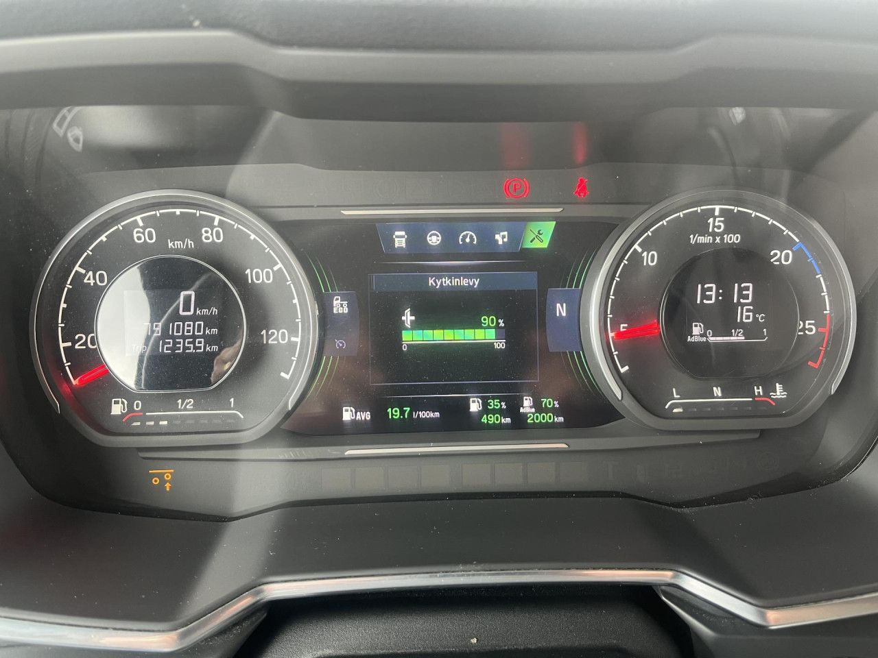 הַחכָּרָה SCANIA R560 B8x4*4 / Chassis / sleeper cab / Power take-off SCANIA R560 B8x4*4 / Chassis / sleeper cab / Power take-off: תמונה 14