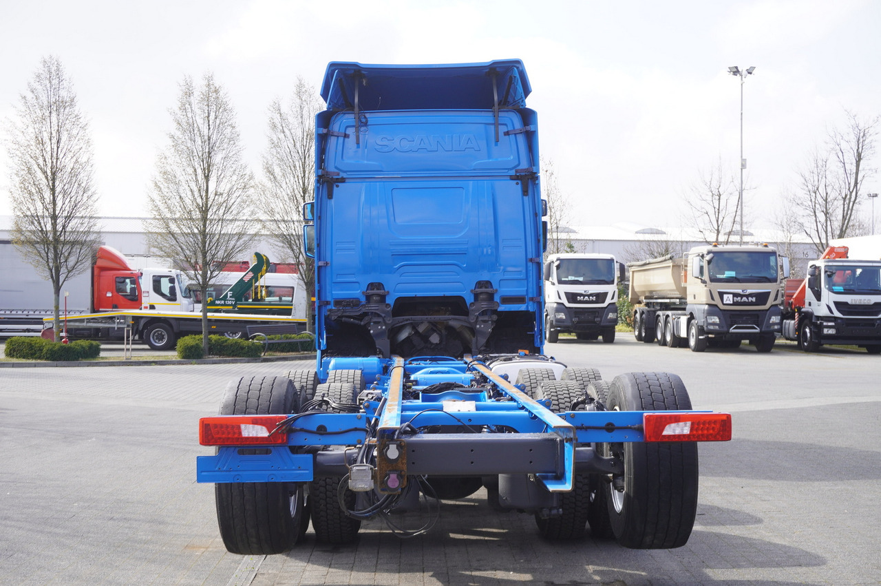 SCANIA R650 V8 / 650 HP/ frame 8.8 m / steered 4th axle - משאית עם שלדת תא: תמונה 3 SCANIA R650 V8 / 650 HP/ frame 8.8 m / steered 4th axle - משאית עם שלדת תא: תמונה 3