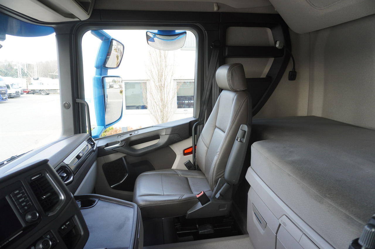 משאית עם שלדת תא SCANIA R650 V8 / 650 HP/ frame 8.8 m / steered 4th axle: תמונה 15