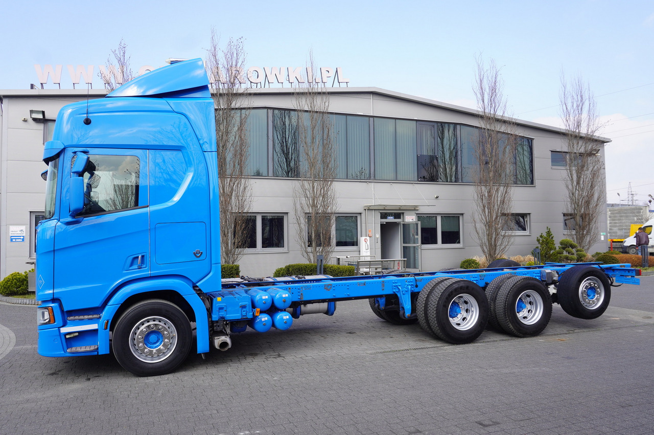 SCANIA R650 V8 / 650 HP/ frame 8.8 m / steered 4th axle - משאית עם שלדת תא: תמונה 2 SCANIA R650 V8 / 650 HP/ frame 8.8 m / steered 4th axle - משאית עם שלדת תא: תמונה 2